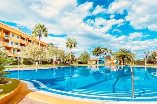 Bright Apartment ideal for long stays
