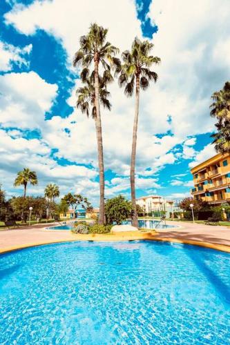 Bright Apartment ideal for long stays