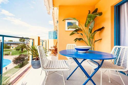 Bright Apartment ideal for long stays