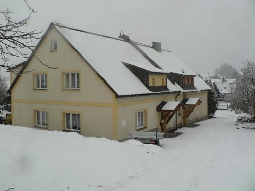 Guest House Pod Hájkem v zimě