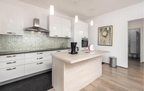 1 Bedroom Stunning Apartment In Dramalj