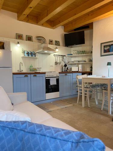 Casa Azzurra - free parking