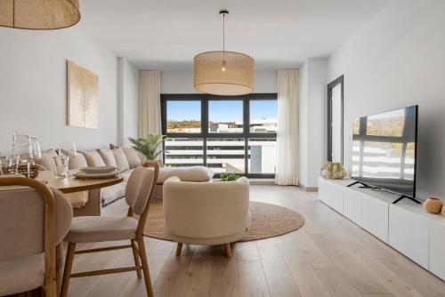 Modern Penthouse - near Beach & Oldtown
