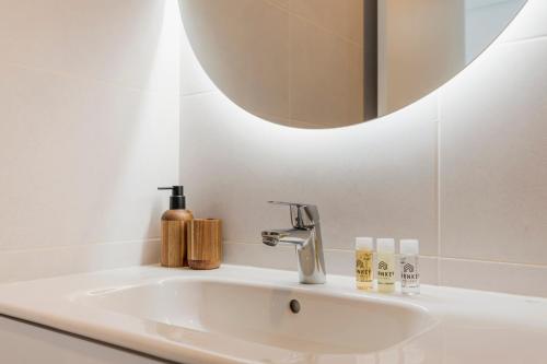 Modern Penthouse - near Beach & Oldtown