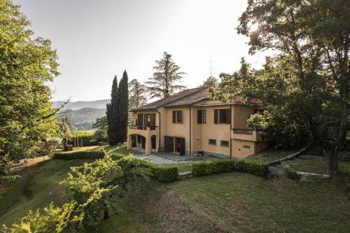 Fotografia z galérie ubytovania Villa La Bruscola v destinácii Barberino di Mugello