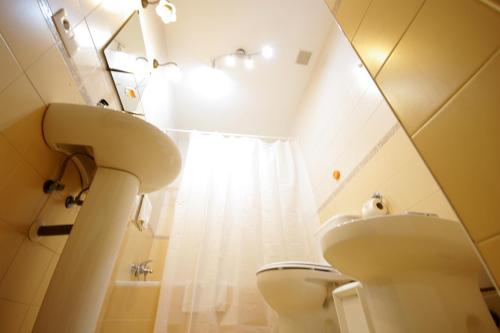 Koupelna v ubytování Livingtarifa- Apartamento Tucán
