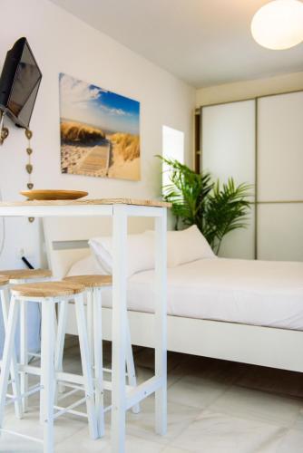 Livingtarifa Apartamento Bianco