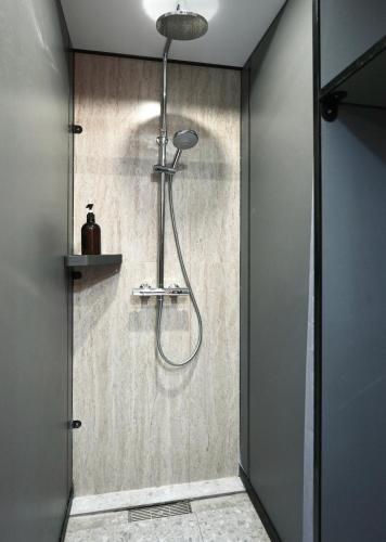 Un baño de Wohkoon者行孙青年酒店北京南站草桥店