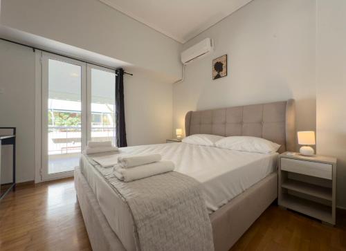 Matrozou Spacious 95sqm apt in Koukaki