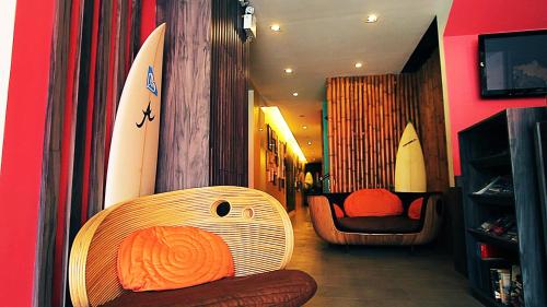 
A seating area at Must Sea Hotel
