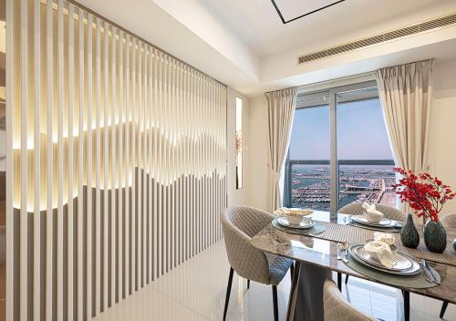 Coastal Marina Escape - 4 BR Sea, Dubai Eye & Palm View photo 3