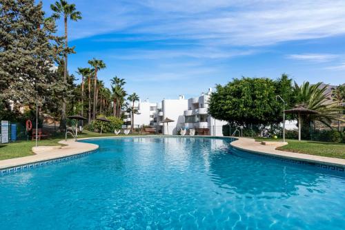Panoramic Sea View Apartment with Pool