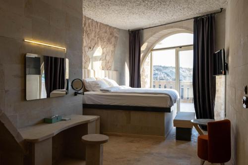 Ένα ή περισσότερα κρεβάτια σε δωμάτιο στο Be Still Alexa Smart Luxury Escape Adults Only