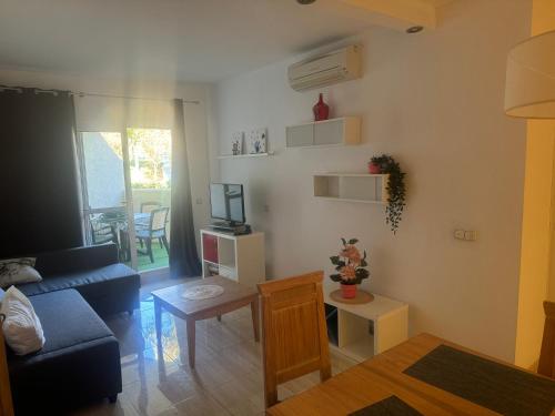 VIVE BENAL BEACH apartamento familiar 3325 con parque acuático