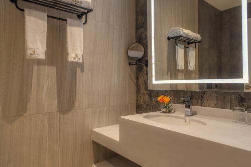 Un baño de Premium SAS Hotel