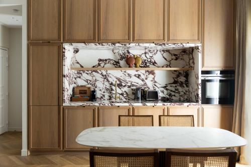 HIGHSTAY - Luxury Serviced Apartments - North Marais 2 photo 39