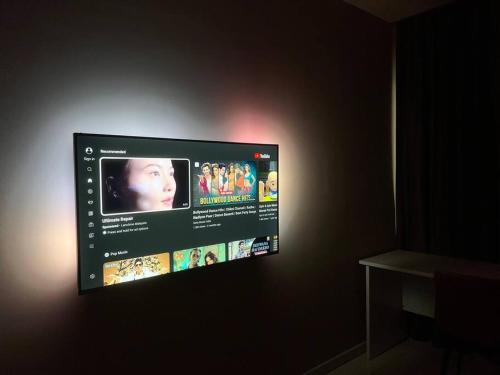 Μια τηλεόραση ή/και κέντρο ψυχαγωγίας στο The Orkid HorizonSuitesKLIA Netflix