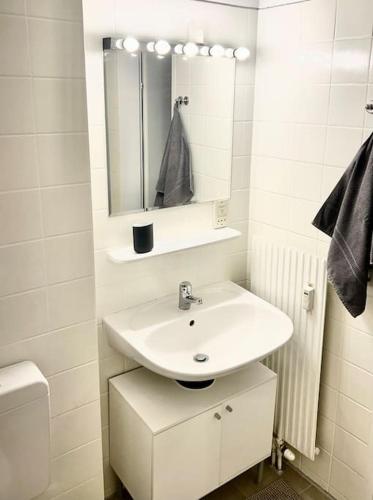 Sehr schöne und gemütliche Wohnung - perfekte U-Bahn Anbindung
