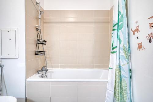 Photo de la galerie de l'établissement Charmant F2 lumineux à Colombes, à Colombes