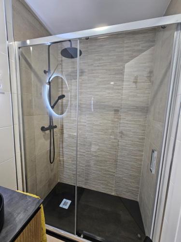 Ένα μπάνιο στο TATI HOMES - Ruiz Zorrilla 2,5