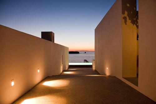 Gambar di galeri bagi Luxury villa-The Edge di Sarakíniko