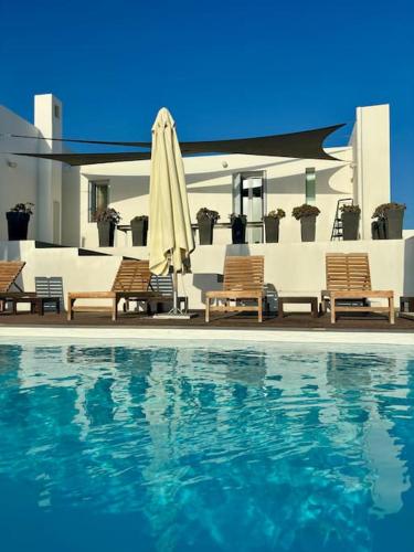 Gambar di galeri bagi Luxury villa-The Edge di Sarakíniko