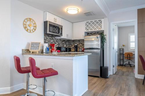 Lakeview 2 suites 6 min to New EPIC Universe photo 44