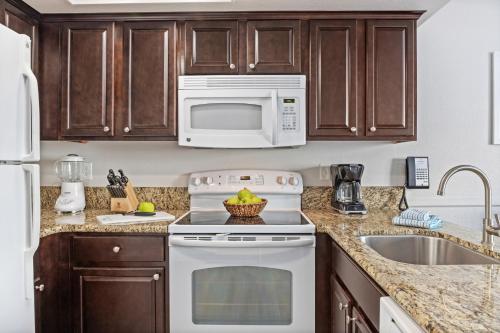 Kuchyň nebo kuchyňský kout v ubytování WorldMark Havasu Dunes
