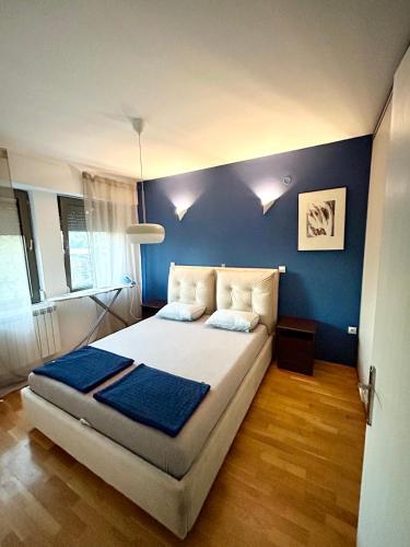 Foto Luxury Artistic Apartment 2