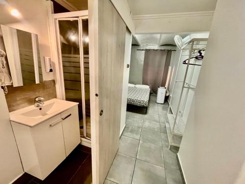 BE3 Apartamento nuevo! Cocina y baño privado! A 2`metro Sants