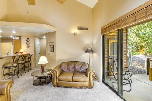 Gallery image of Pinetop Lakes Golf Club Cabin with Central AandC in Pinetop