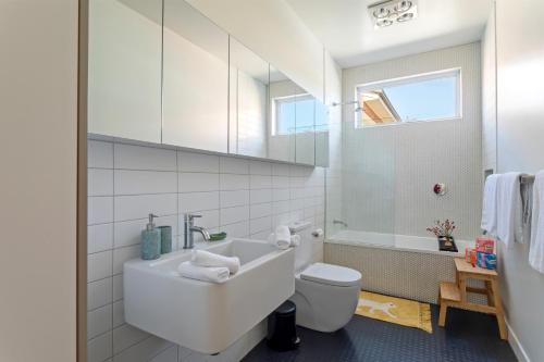 Koupelna v ubytování Hollybrooke Cottage, East Launceston