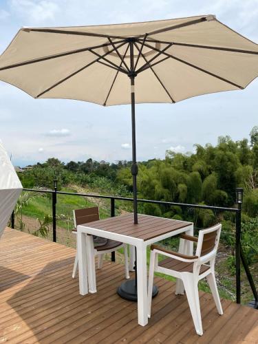 Μπαλκόνι ή βεράντα στο Glamping en Morelia