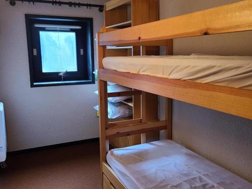 Photo de la galerie de l'établissement Appartement 3 pièces - 7 pers, proche pistes avec parking - FR-1-689-146, à Villard-de-Lans