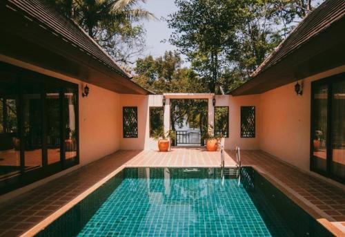 Bazén v ubytování Kooncharaburi Resort - Koh Chang nebo v jeho okolí