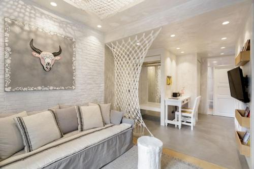 Stylish, Quiet & Relaxing, a Hidden Gem near the Acropolis
