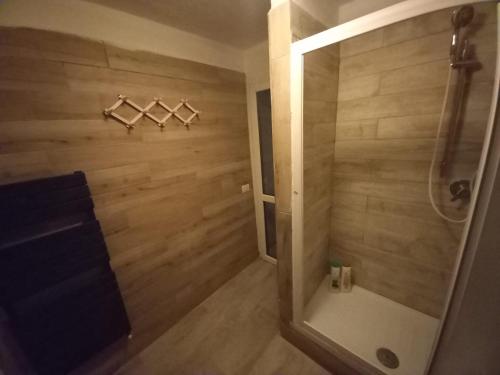 3 rooms station Central free parking