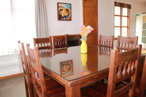 Χώρος καθιστικού στο Park View - Spacious Inner City - 4 bedrooms
