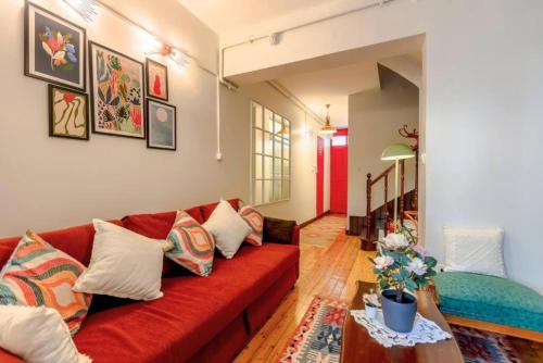 Posezení v ubytování 5BR Haven in Cihangir - Near Istiklal & Taksim