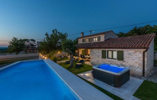 Villa Ana Rita for 6 people - beautiful rustical villa with heated pool & jacuzzi in Central Istria