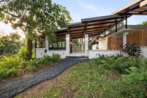 Casa Algarrobo relaxing farm stay in Puerto Rico