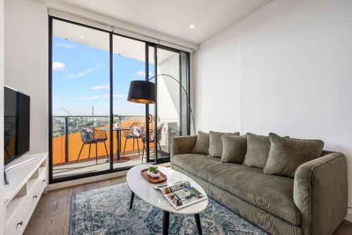 Χώρος καθιστικού στο Sandy Hill Apartments by Ready Set Host
