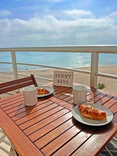 Ático Frente al Mar 2 Terrazas Barbacoa y Parking Sujeto a disponibilidad - Obras en Fachada de Enero a Junio