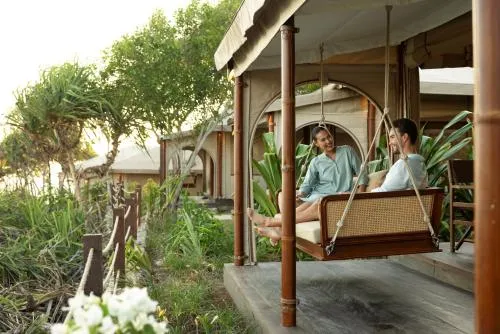 ARNA Suites and Ocean Lounge