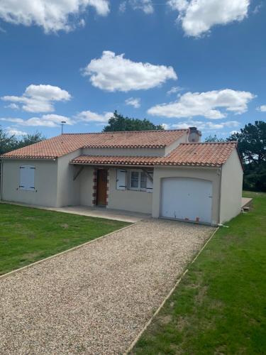 Belle maison 6 personnes à 2min du Lac du Jaunay, et 15min des plages Vendéennes