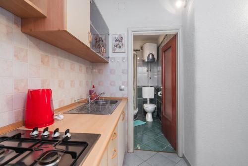 Apartment and Rooms Radojka