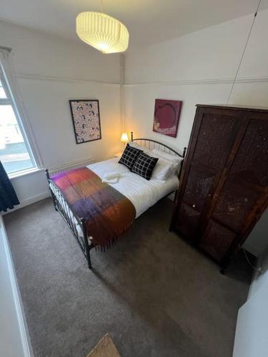 6 bed house - 12 minutes to City Centre photo 11