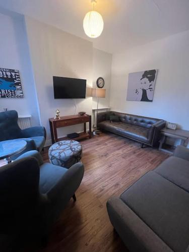 6 bed house - 12 minutes to City Centre photo 12