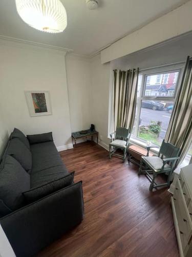 6 bed house - 12 minutes to City Centre photo 14