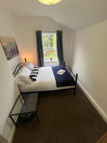 6 bed house - 12 minutes to City Centre photo 3
